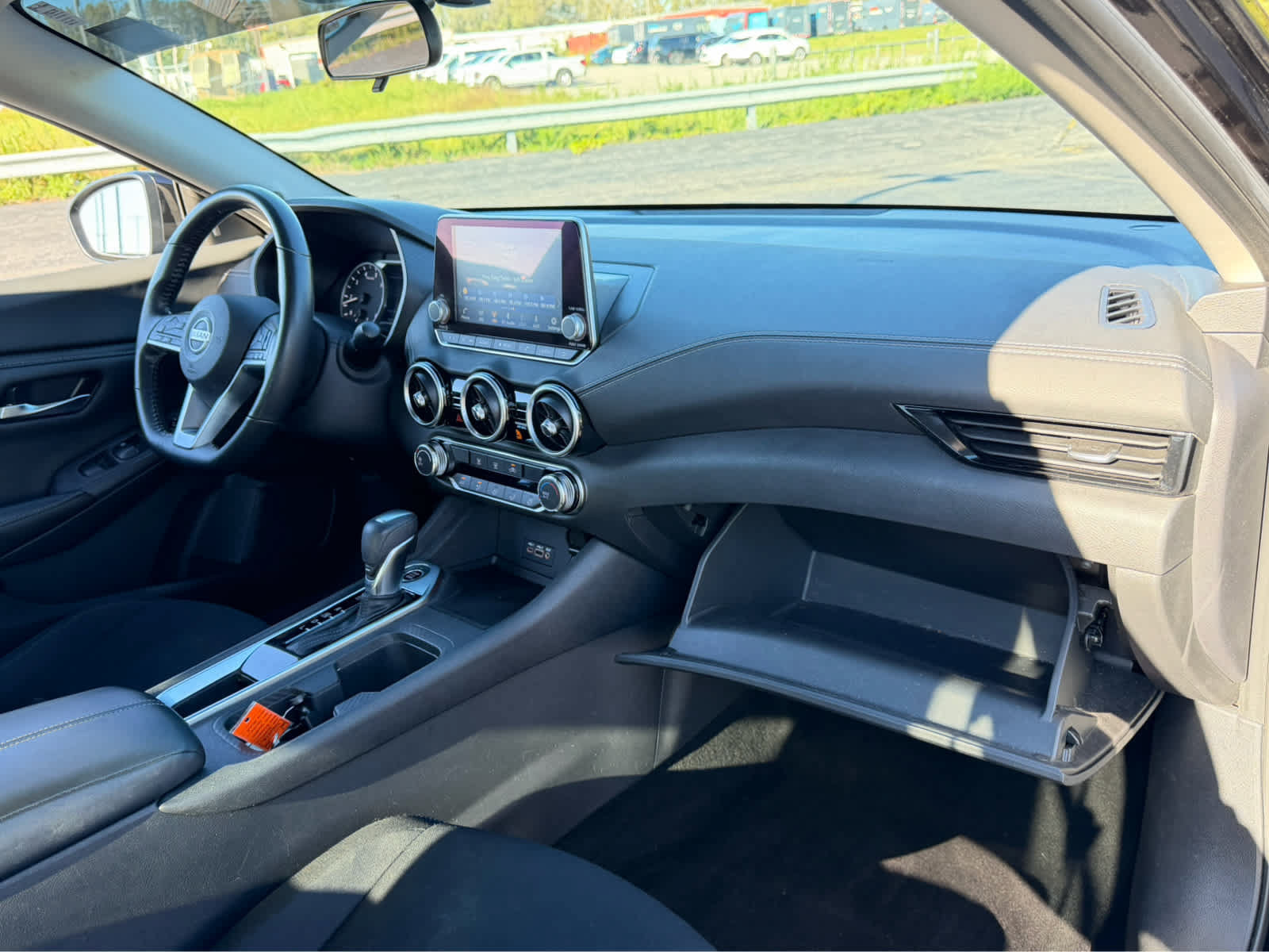 Used 2022 Nissan Sentra SV w/ Trunk Package FWD image 12