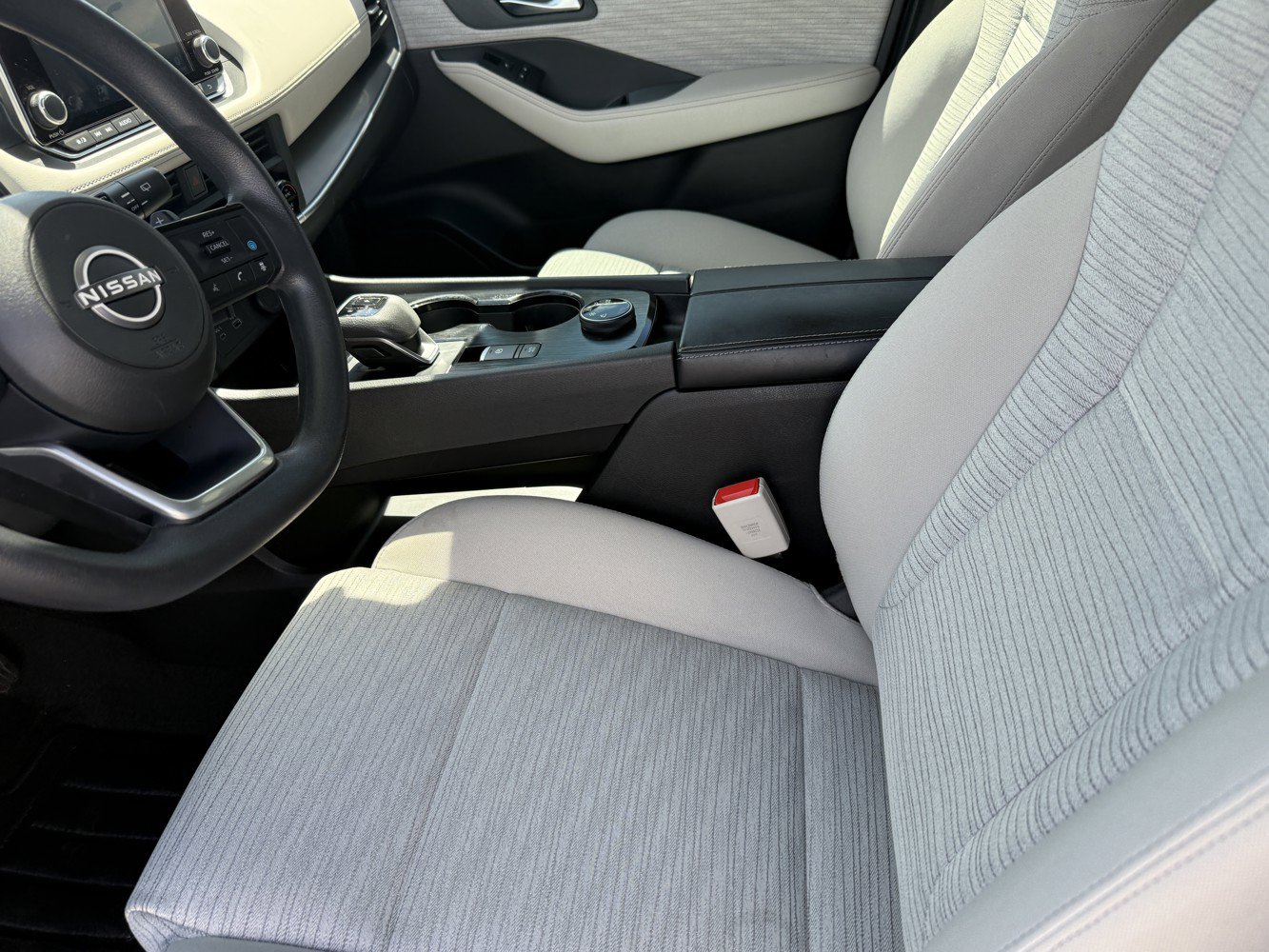 Used 2023 Nissan Rogue SV AWD/4WD image 11