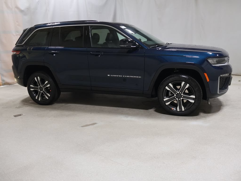 New 2027 Jeep Grand Cherokee Limited AWD/4WD image 6