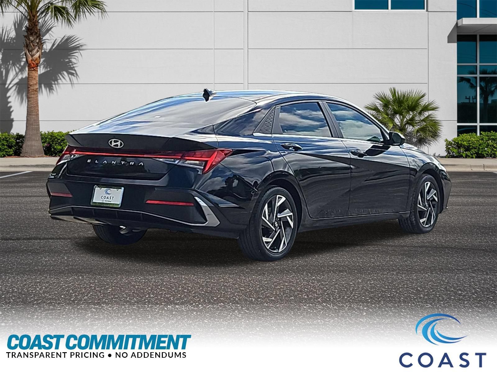 Used 2024 Hyundai Elantra SEL w/ Convenience Package FWD image 6