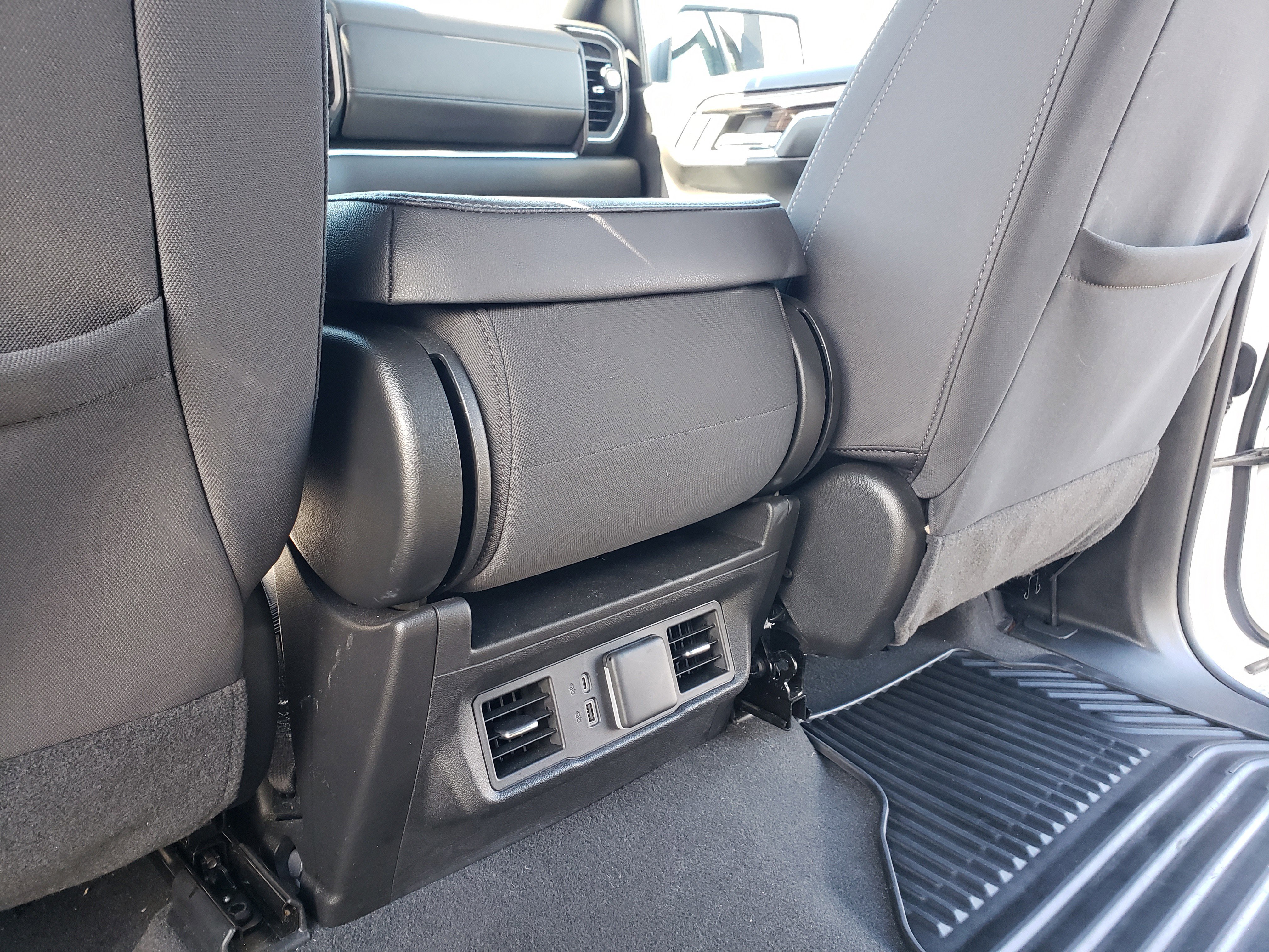 Used 2024 Chevrolet Silverado 1500 LT image 33