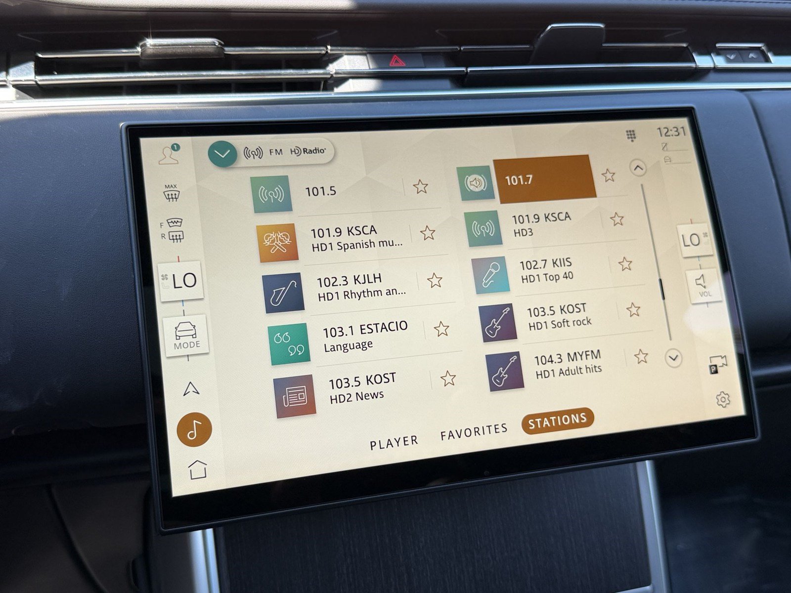 New 2026 Land Rover Range Rover SV AWD/4WD image 21