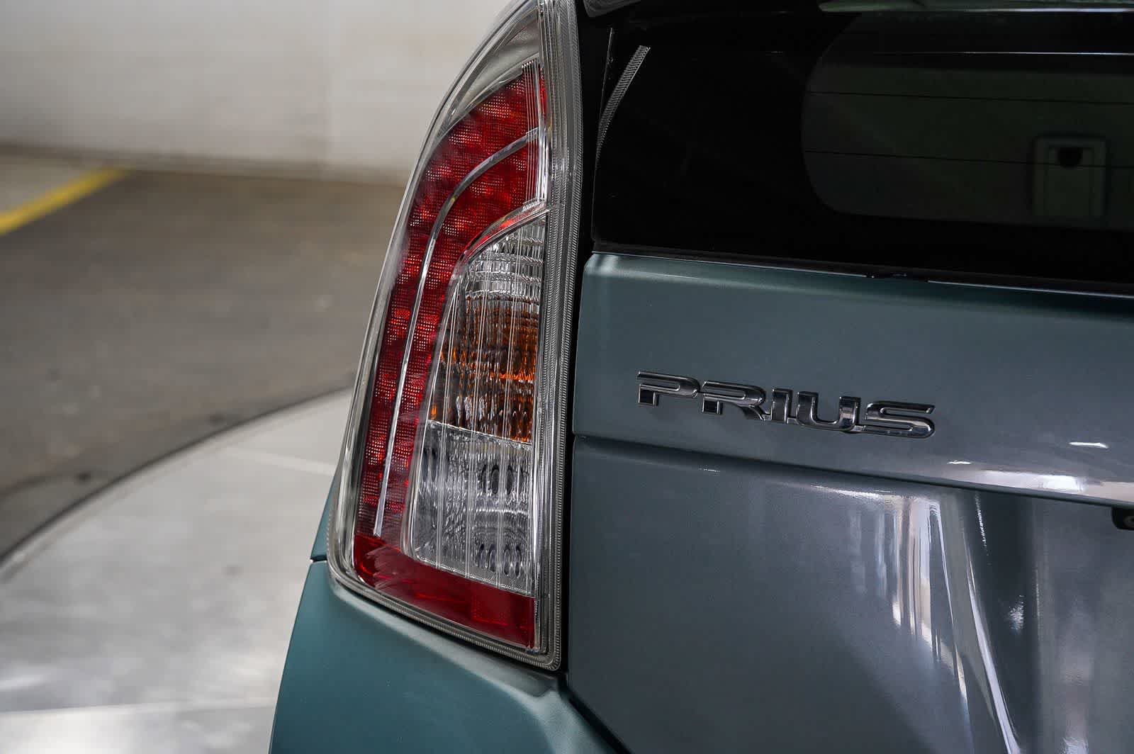 Used 2014 Toyota Prius Three FWD image 11