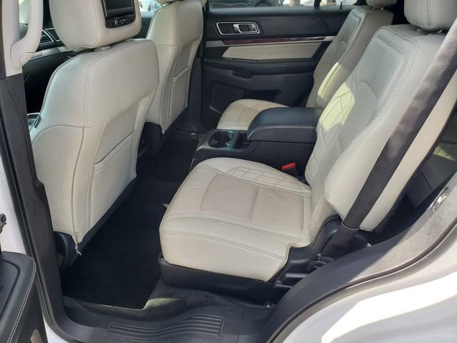Used 2017 Ford Explorer Platinum image 13