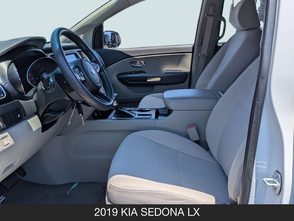 Used 2019 Kia Sedona LX FWD image 14