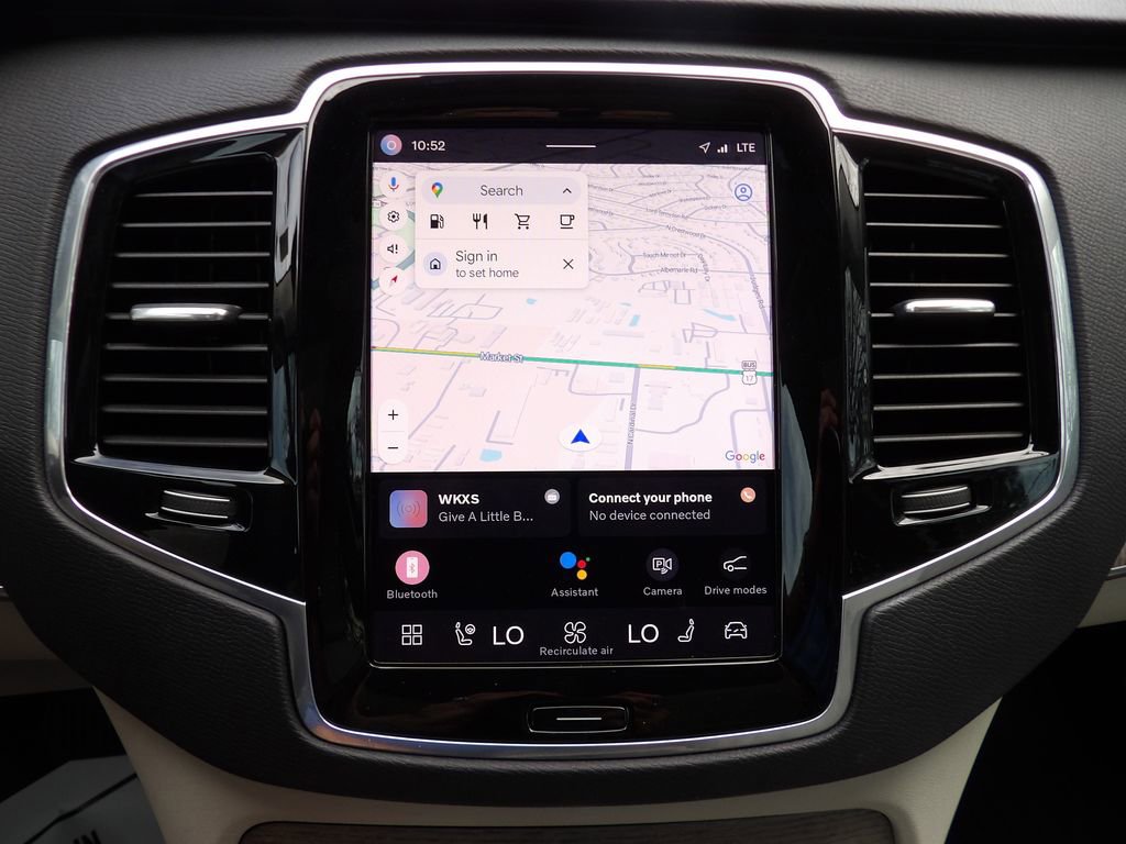 Certified 2024 Volvo XC90 B6 Plus w/ Protection Package Premier image 22