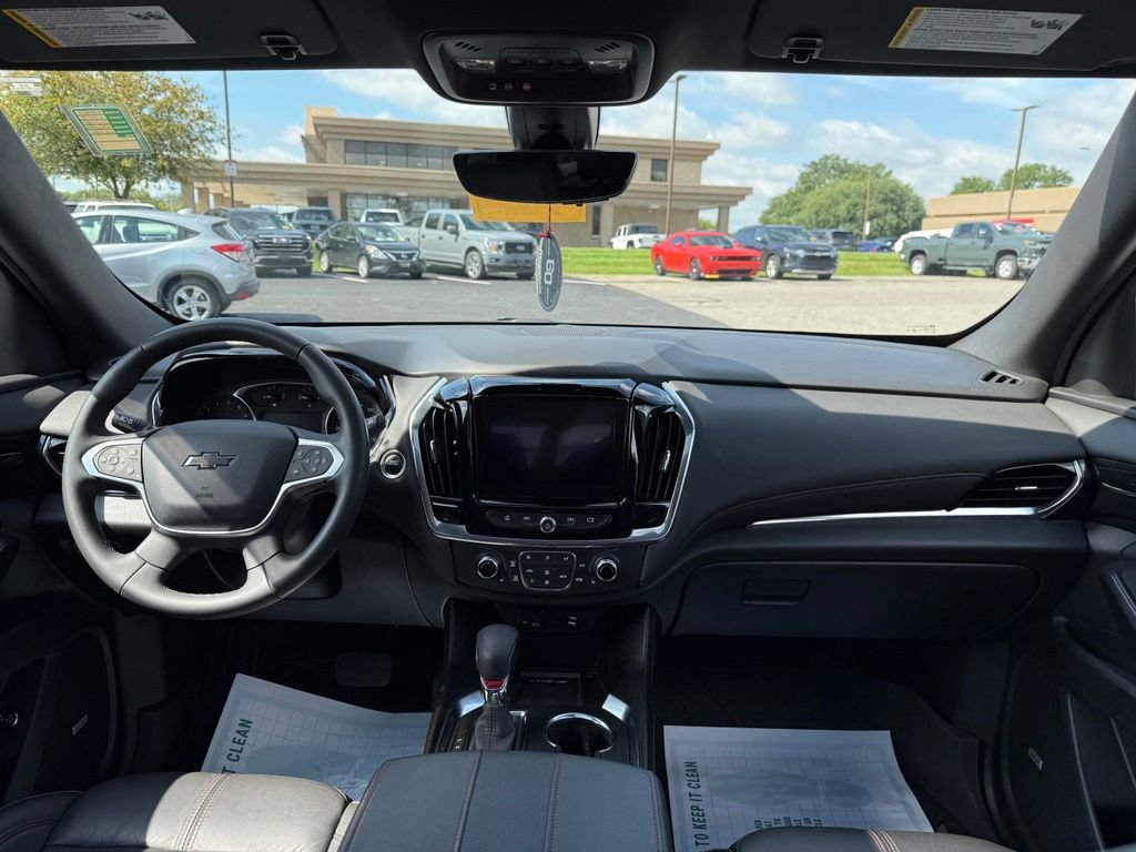 Used 2023 Chevrolet Traverse RS w/ LPO, Floor Liner Package AWD/4WD image 8