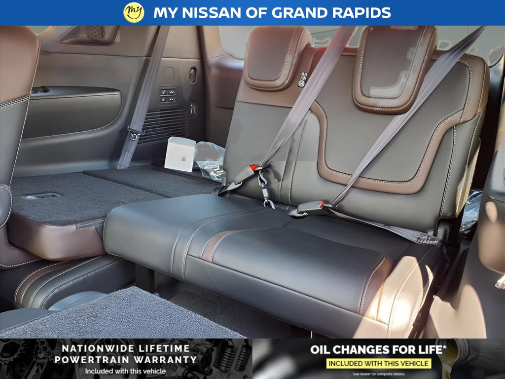 New 2025 Nissan Armada SL w/ Captain's Chari Seat Package image 9