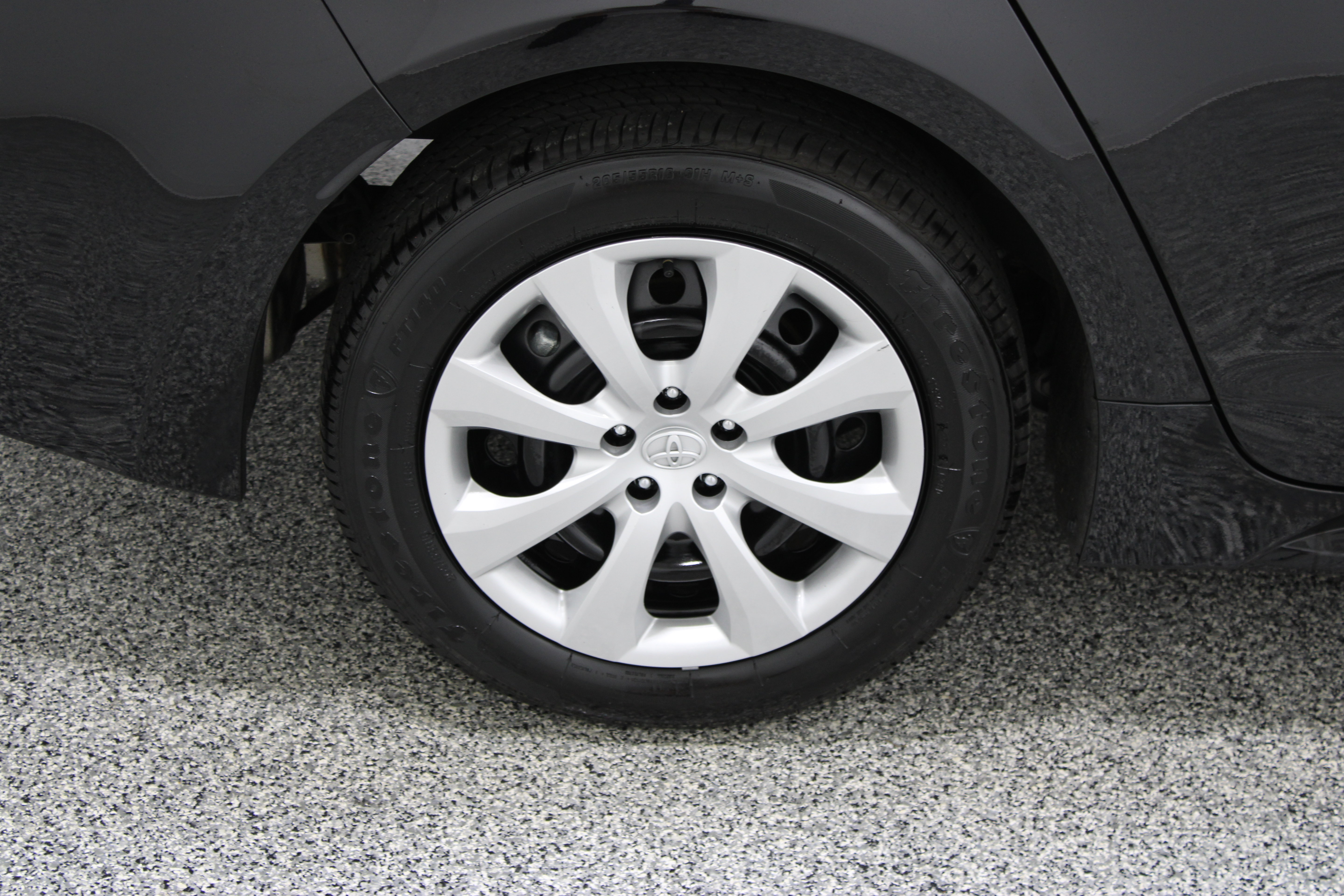 Used 2026 Toyota Corolla LE FWD image 6