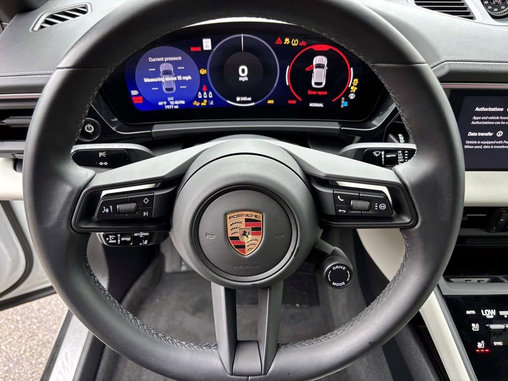 Certified 2025 Porsche Macan 4S Electric image 20