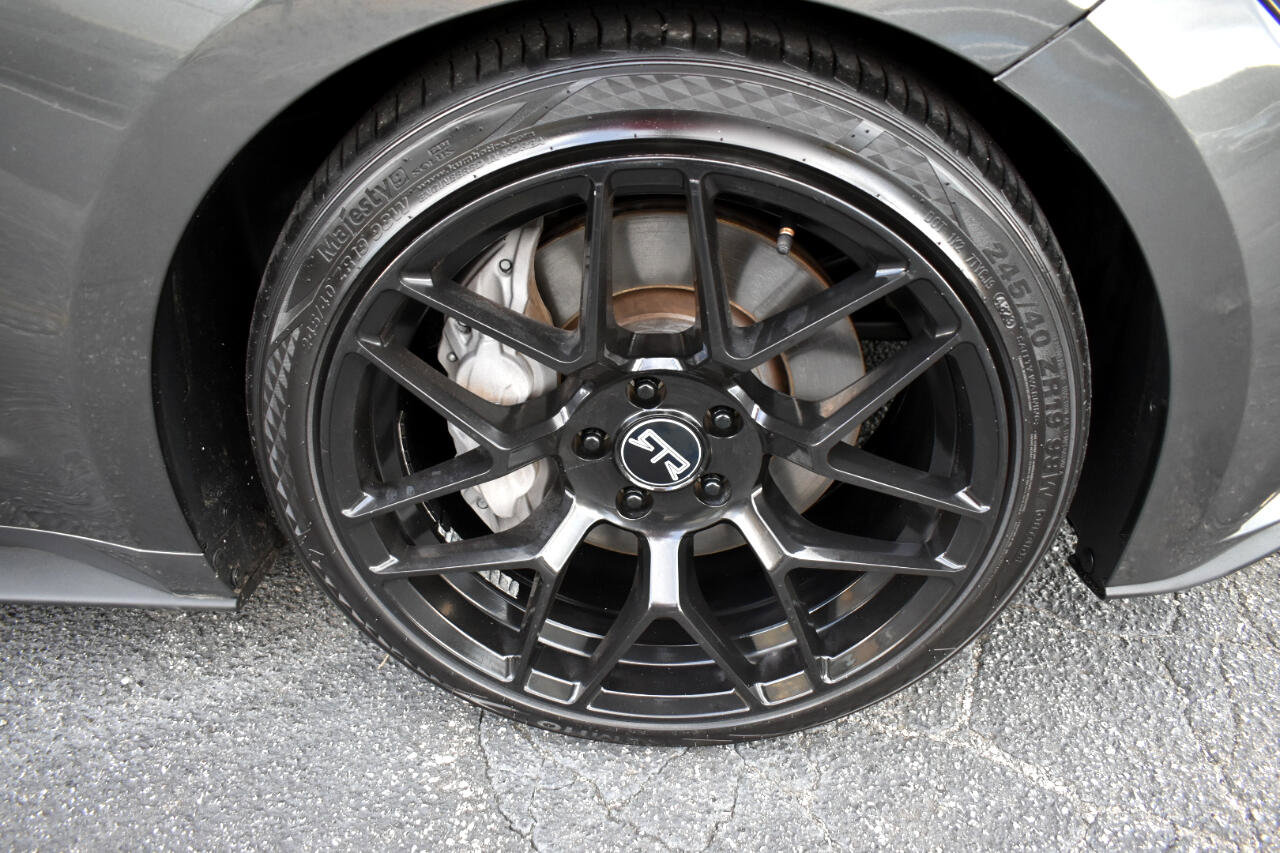 Used 2017 Ford Mustang GT image 33