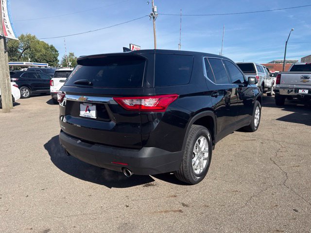 Used 2021 Chevrolet Traverse LS FWD image 3