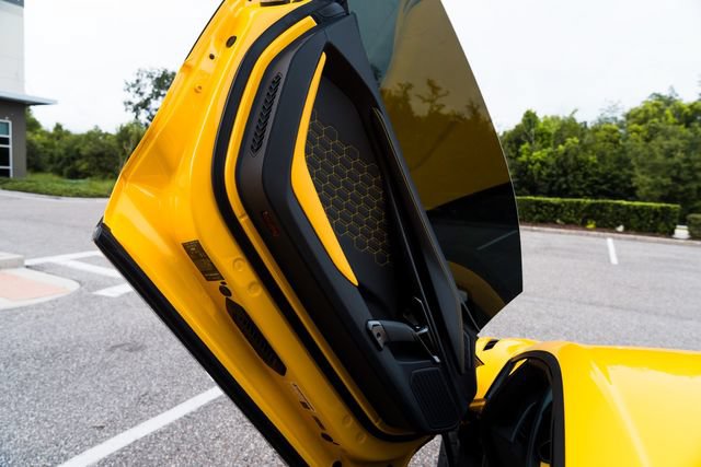 Used 2025 Lamborghini Revuelto AWD/4WD image 26