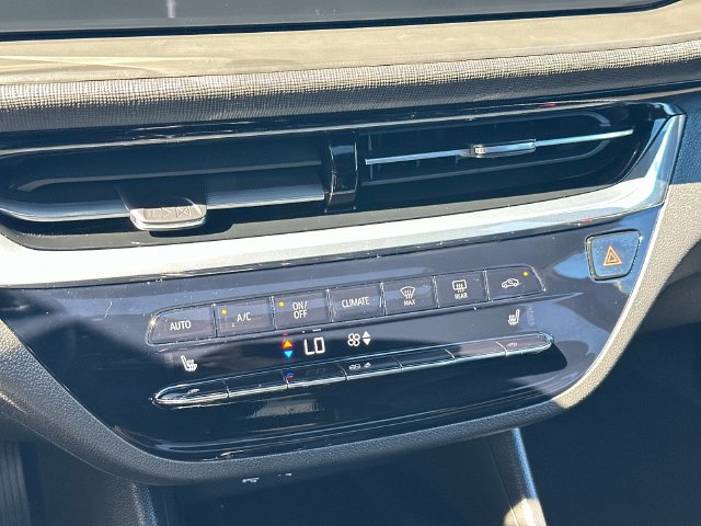 Used 2026 Buick Envista Avenir FWD image 29