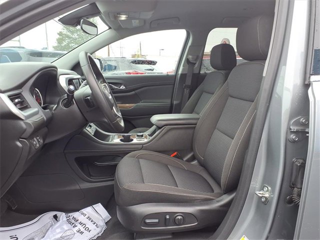 Used 2023 GMC Acadia SLE w/ Driver Convenience Package image 23