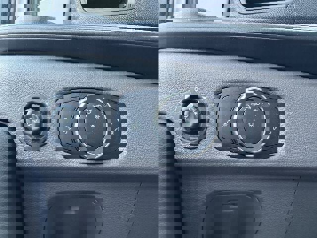 Used 2020 Ford Transit 250 Medium Roof w/ Load Area Protection Package image 22