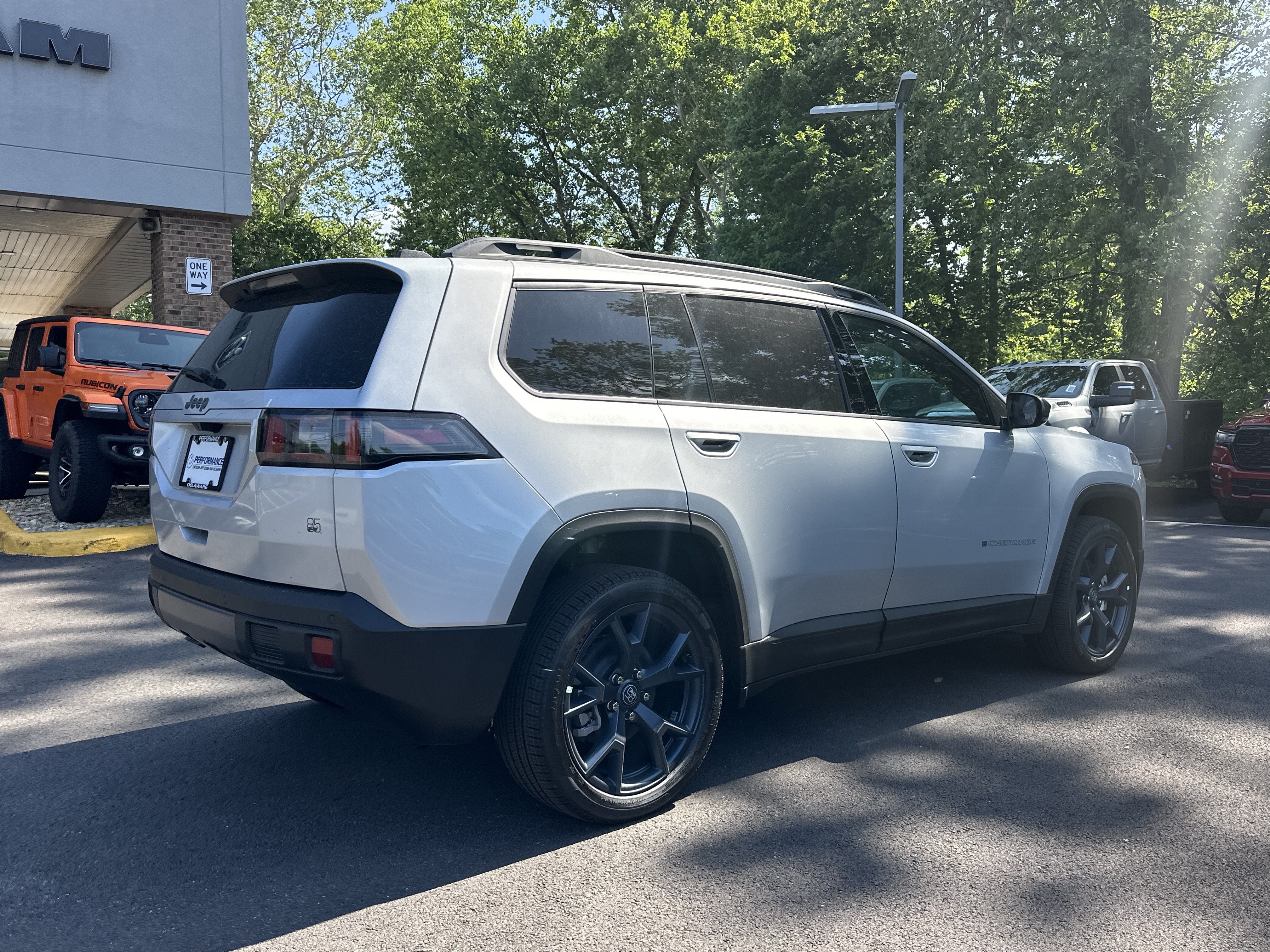 New 2026 Jeep Cherokee Limited AWD/4WD image 18