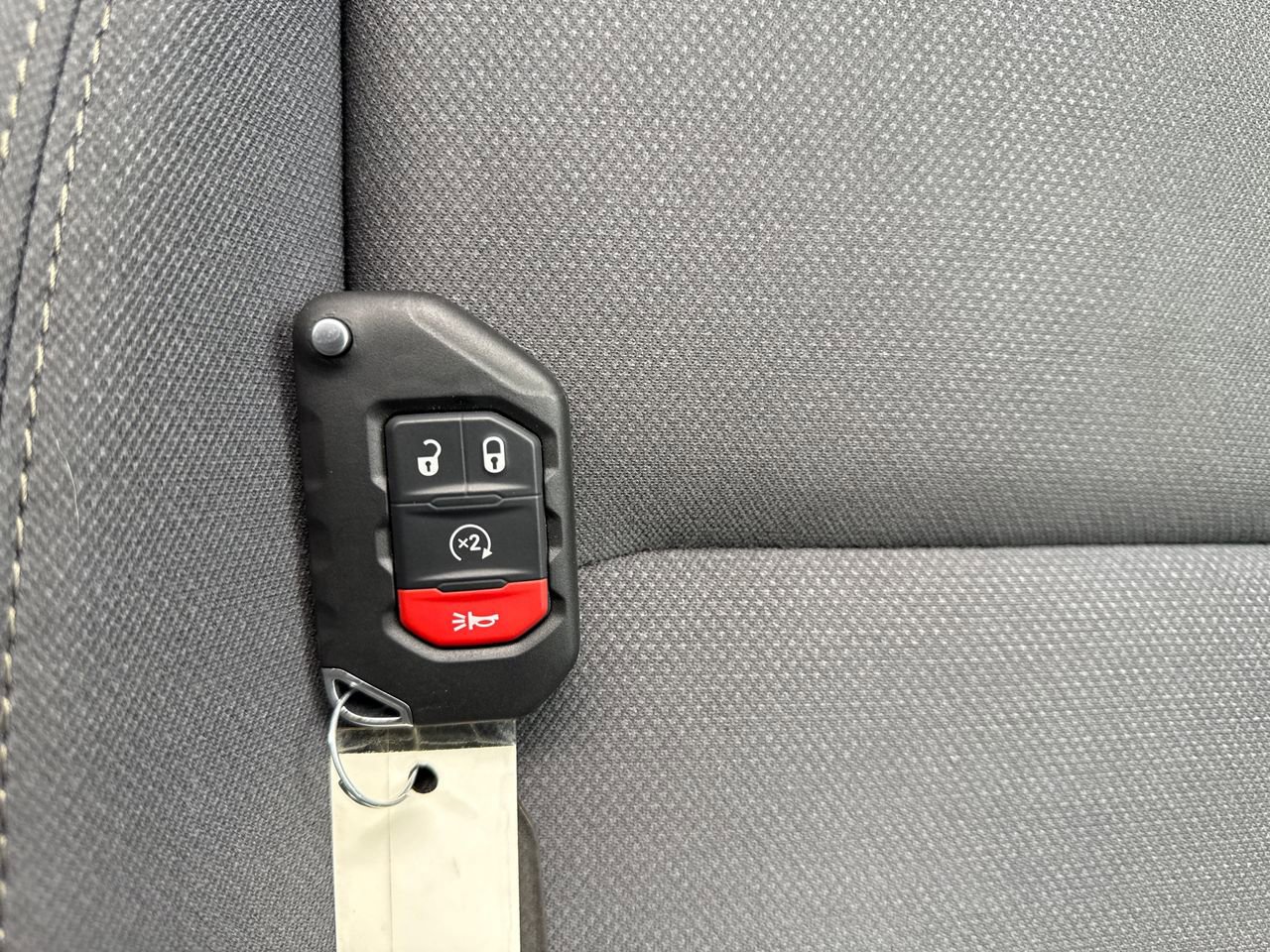 Used 2022 Jeep Wrangler Unlimited Sport image 23