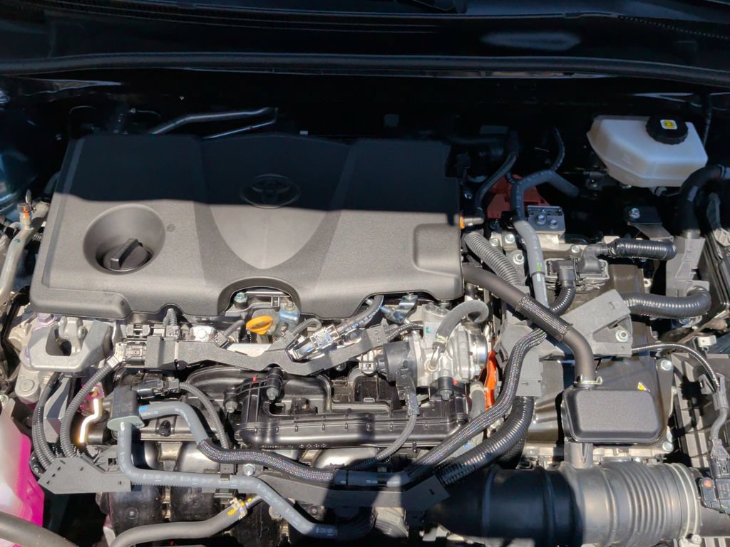 Used 2025 Toyota Camry XLE FWD image 30