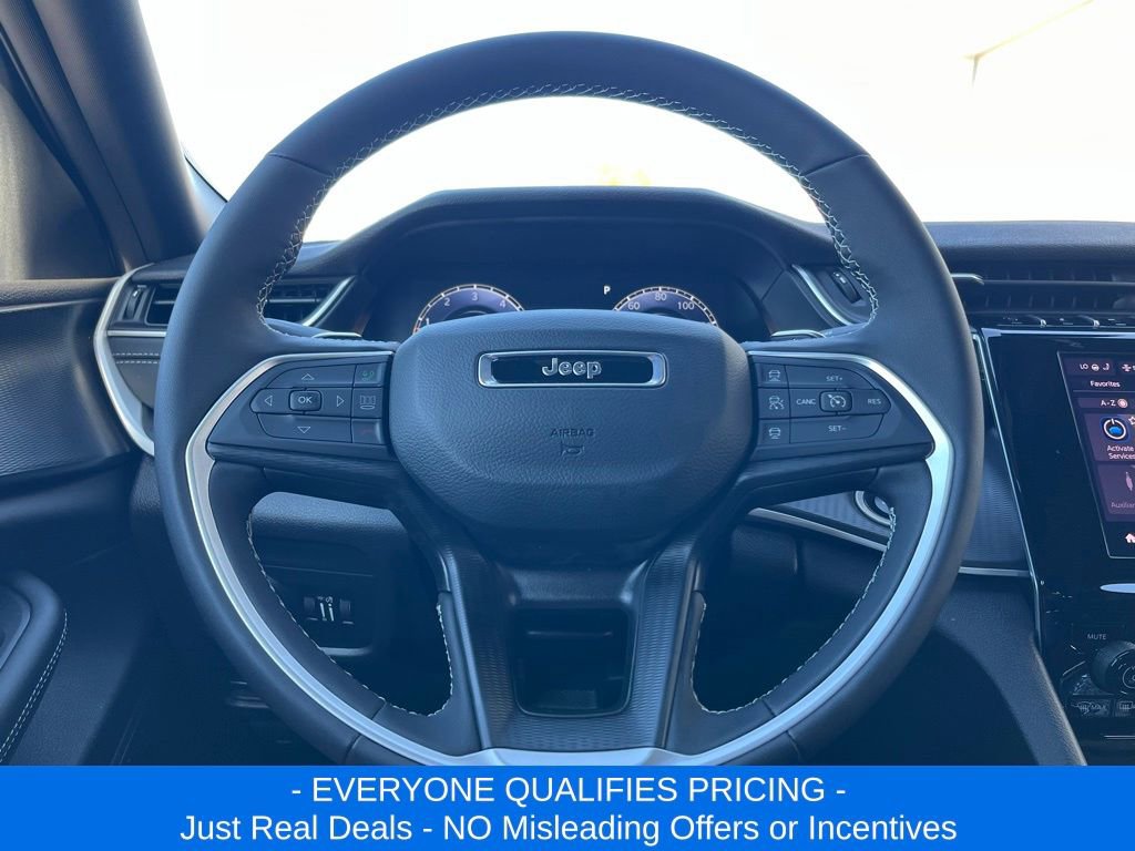 New 2025 Jeep Grand Cherokee L Laredo image 11