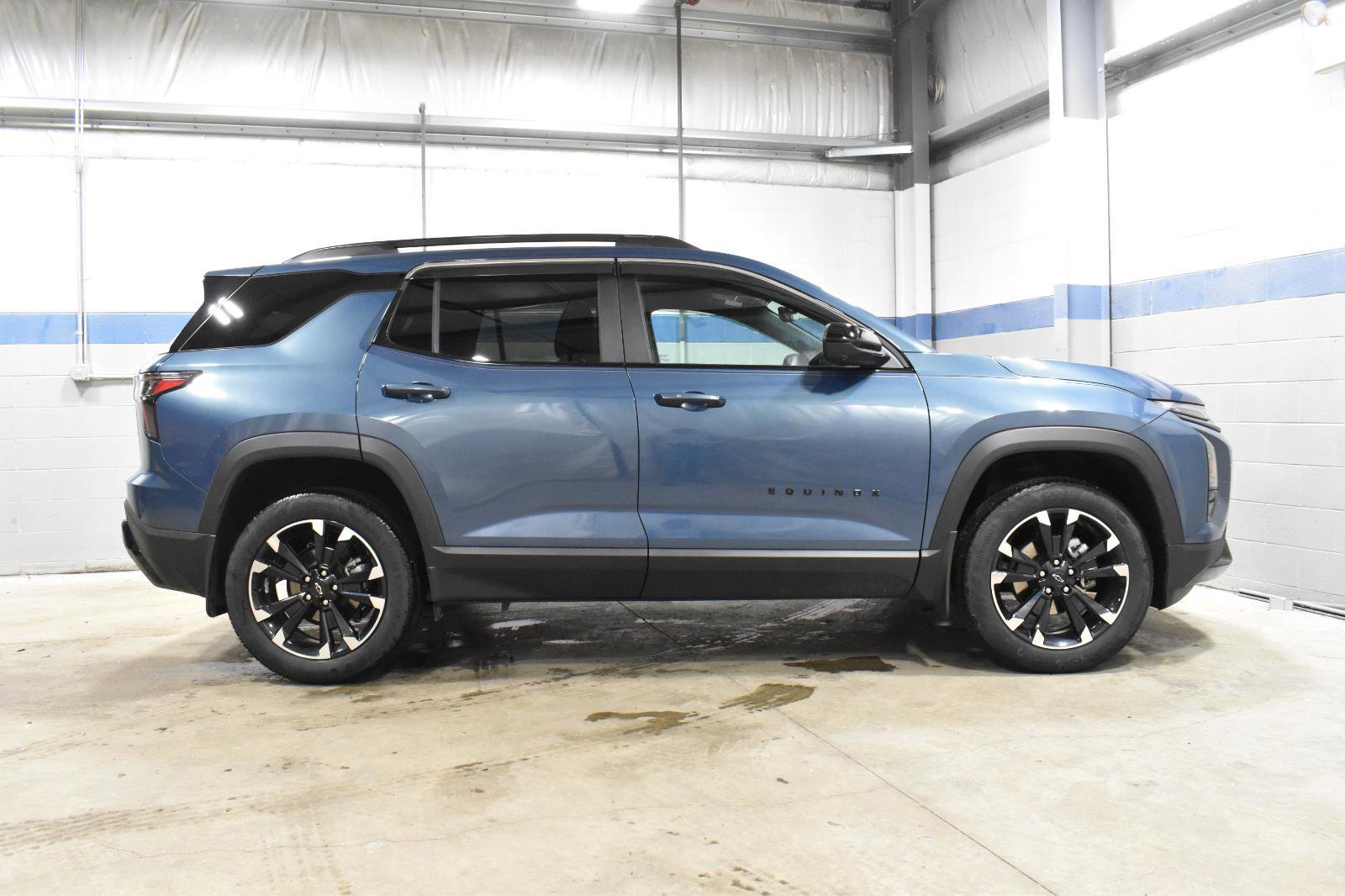 Used 2025 Chevrolet Equinox RS w/ Safety and Technology Package image 28