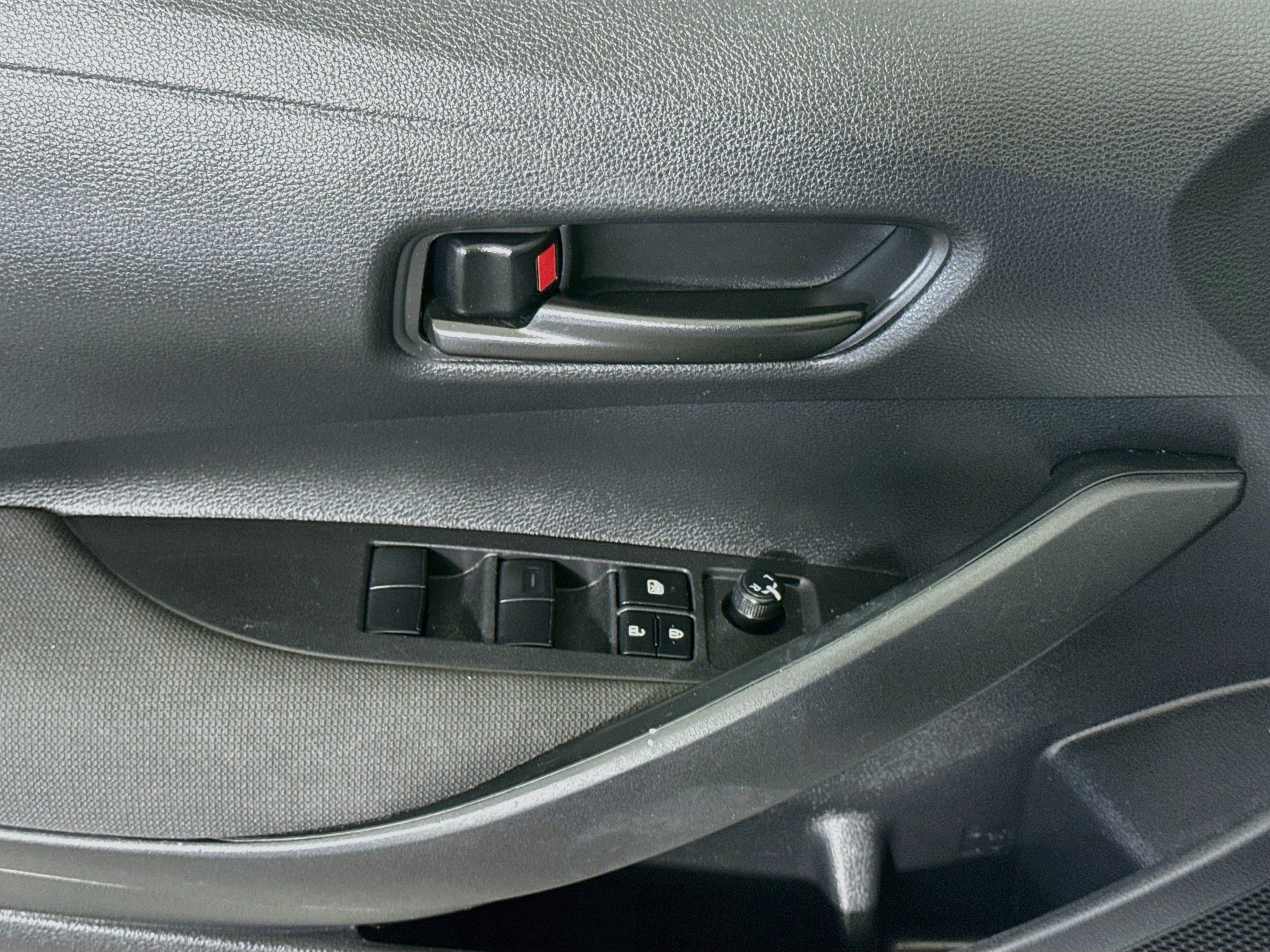 Used 2024 Toyota Corolla LE FWD image 23