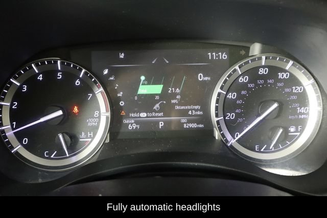 Used 2022 Toyota Highlander XLE FWD image 11