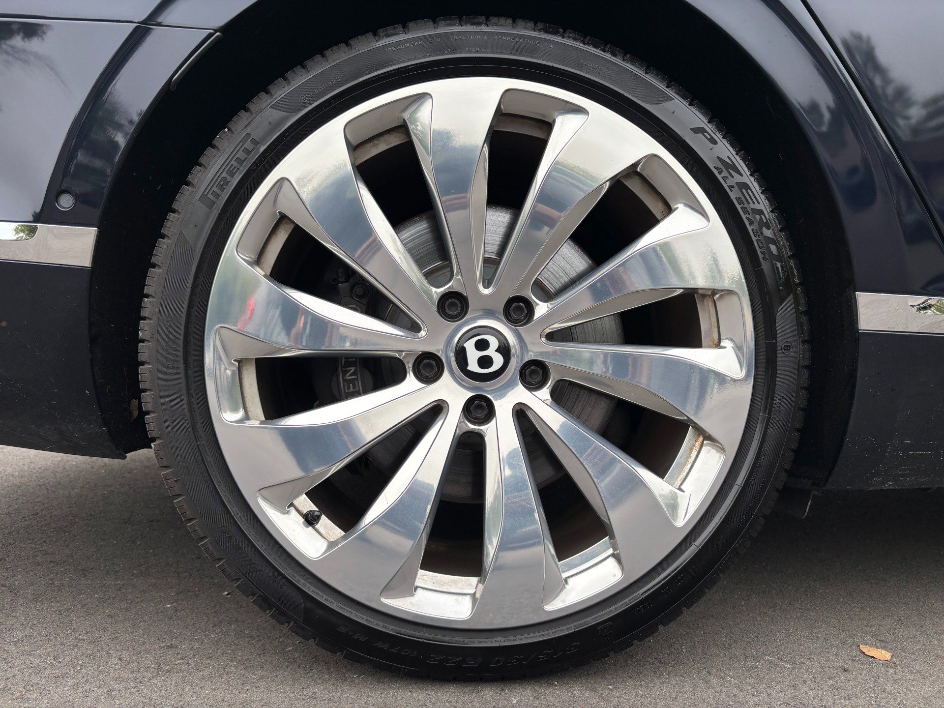 Used 2021 Bentley Flying Spur V8 AWD/4WD image 55