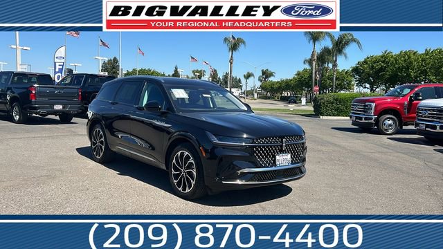 Used 2024 Lincoln Nautilus Reserve w/ Equipment Group 202A AWD/4WD image 1