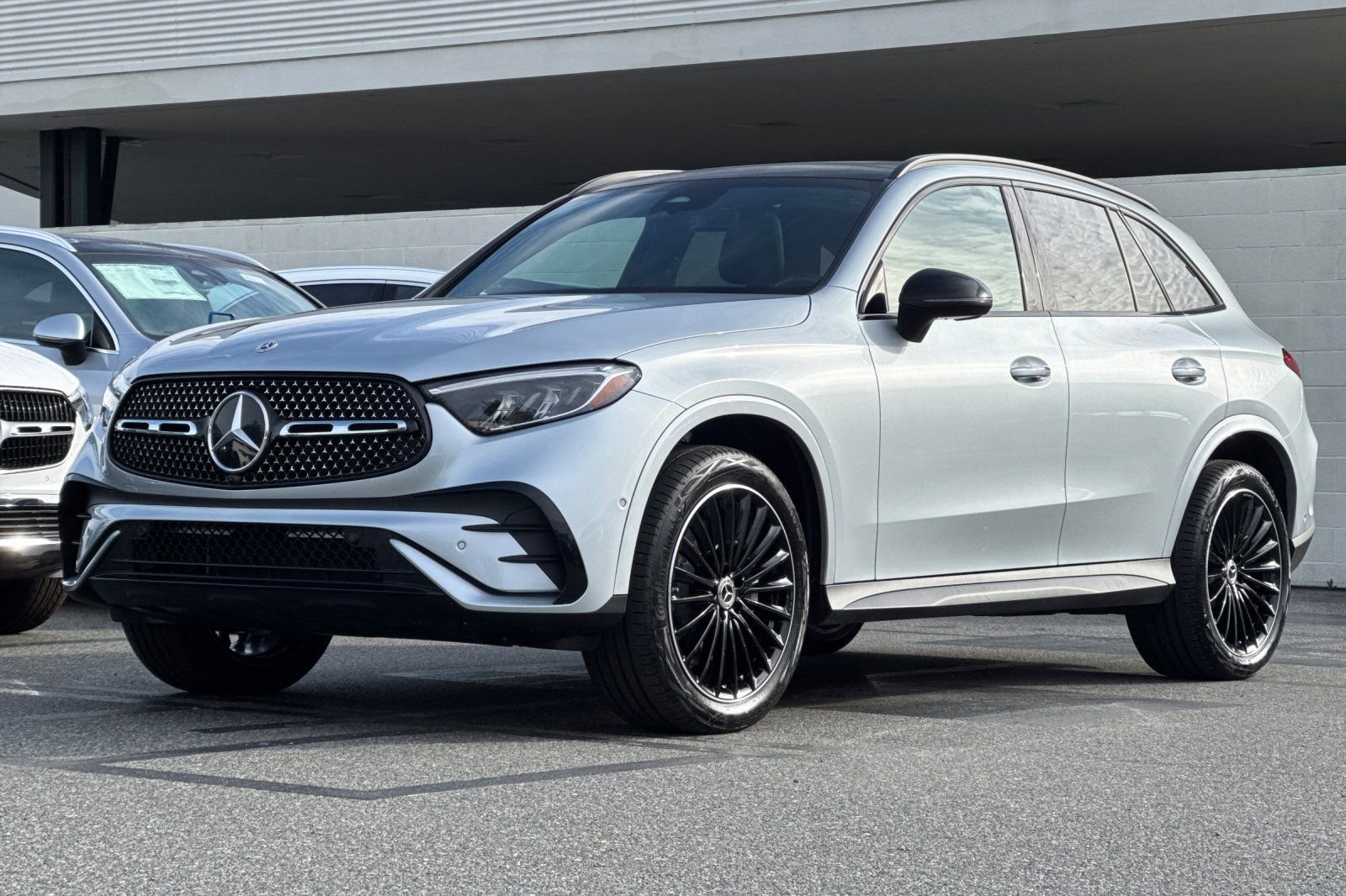 Certified 2025 Mercedes-Benz GLC 300 image 8