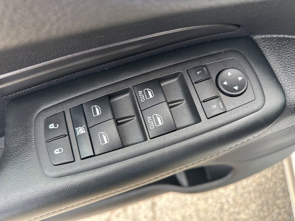 Used 2022 Dodge Durango SXT w/ Anodized Platinum Package image 18