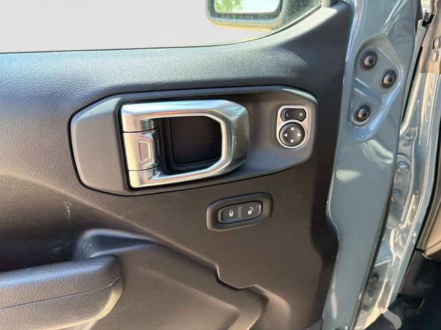 Used 2025 Jeep Wrangler Sport S image 18