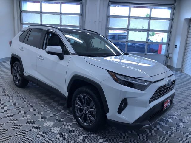 Used 2024 Toyota RAV4 Limited w/ Advanced Technology Package AWD/4WD image 37