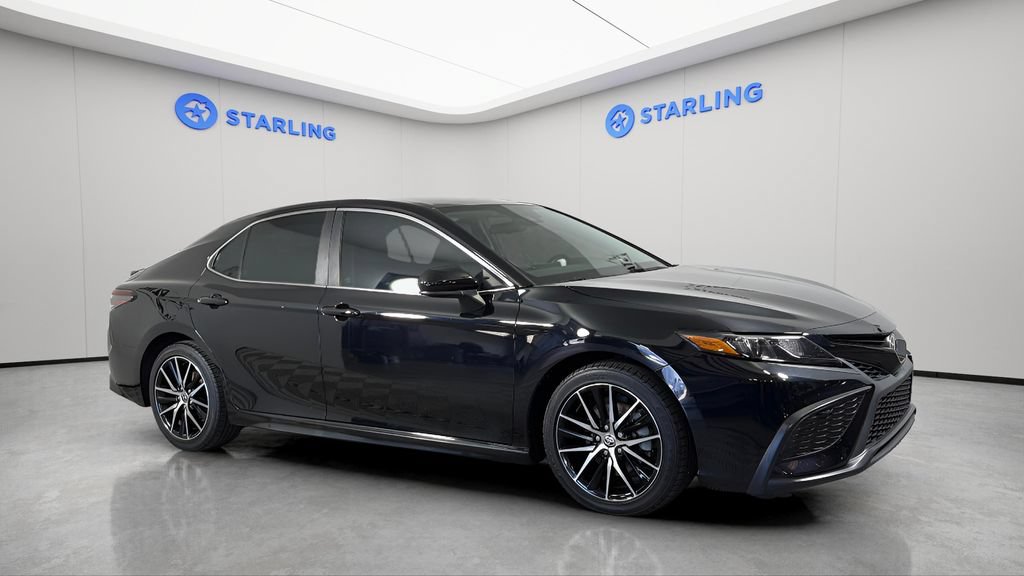 Used 2021 Toyota Camry SE FWD image 12