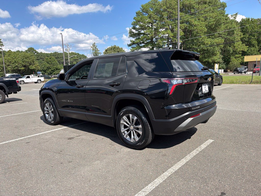 Used 2025 Chevrolet Equinox LT FWD image 11
