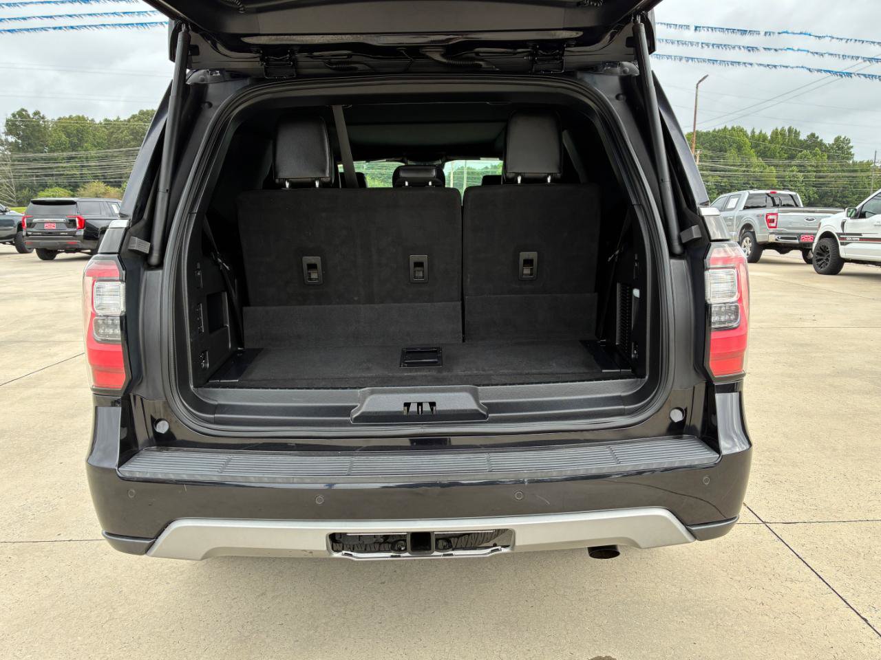 Used 2019 Ford Expedition Limited w/ Special Edition Package RWD image 41
