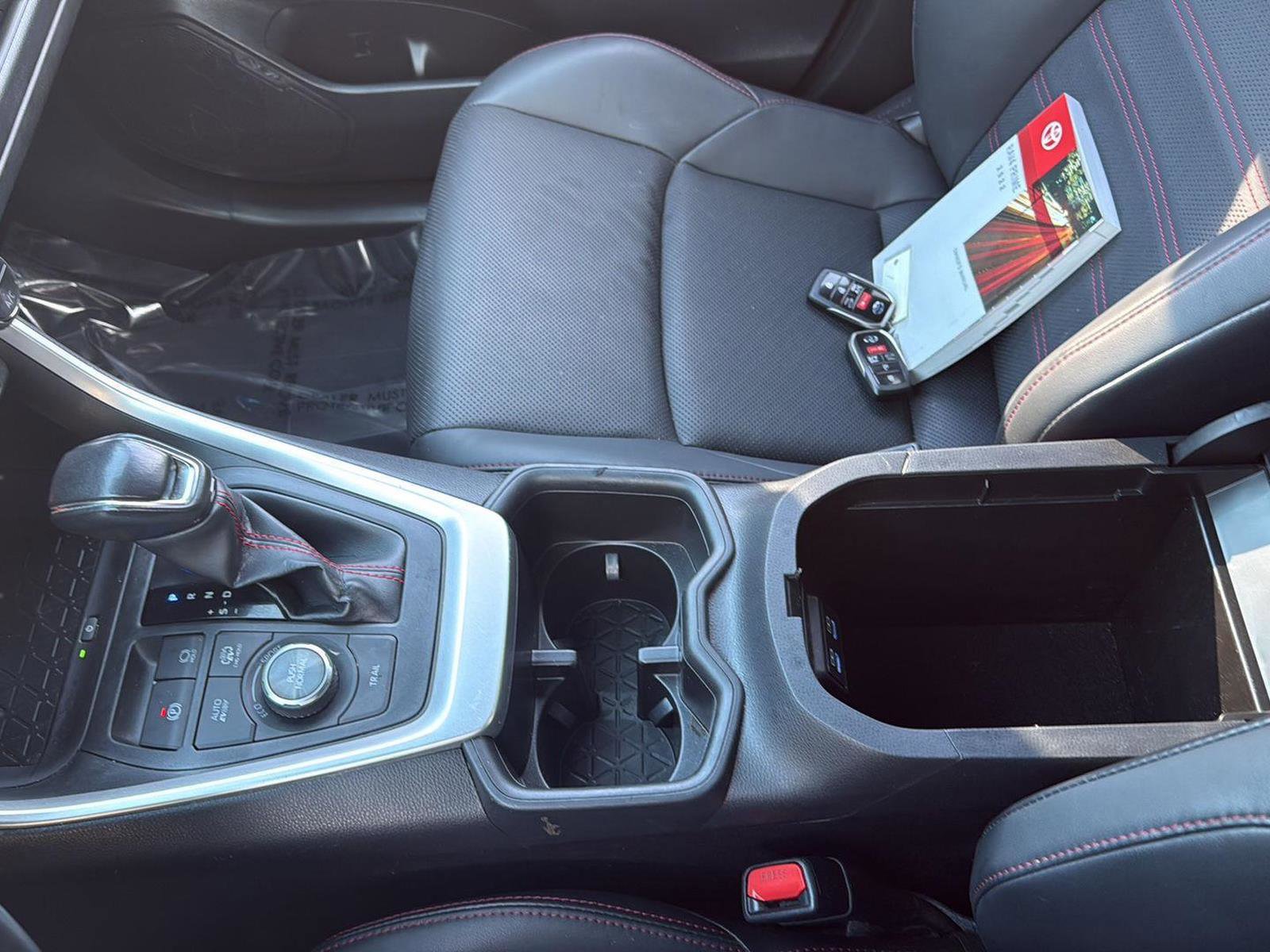 Used 2022 Toyota RAV4 XSE w/ Premium Package image 38