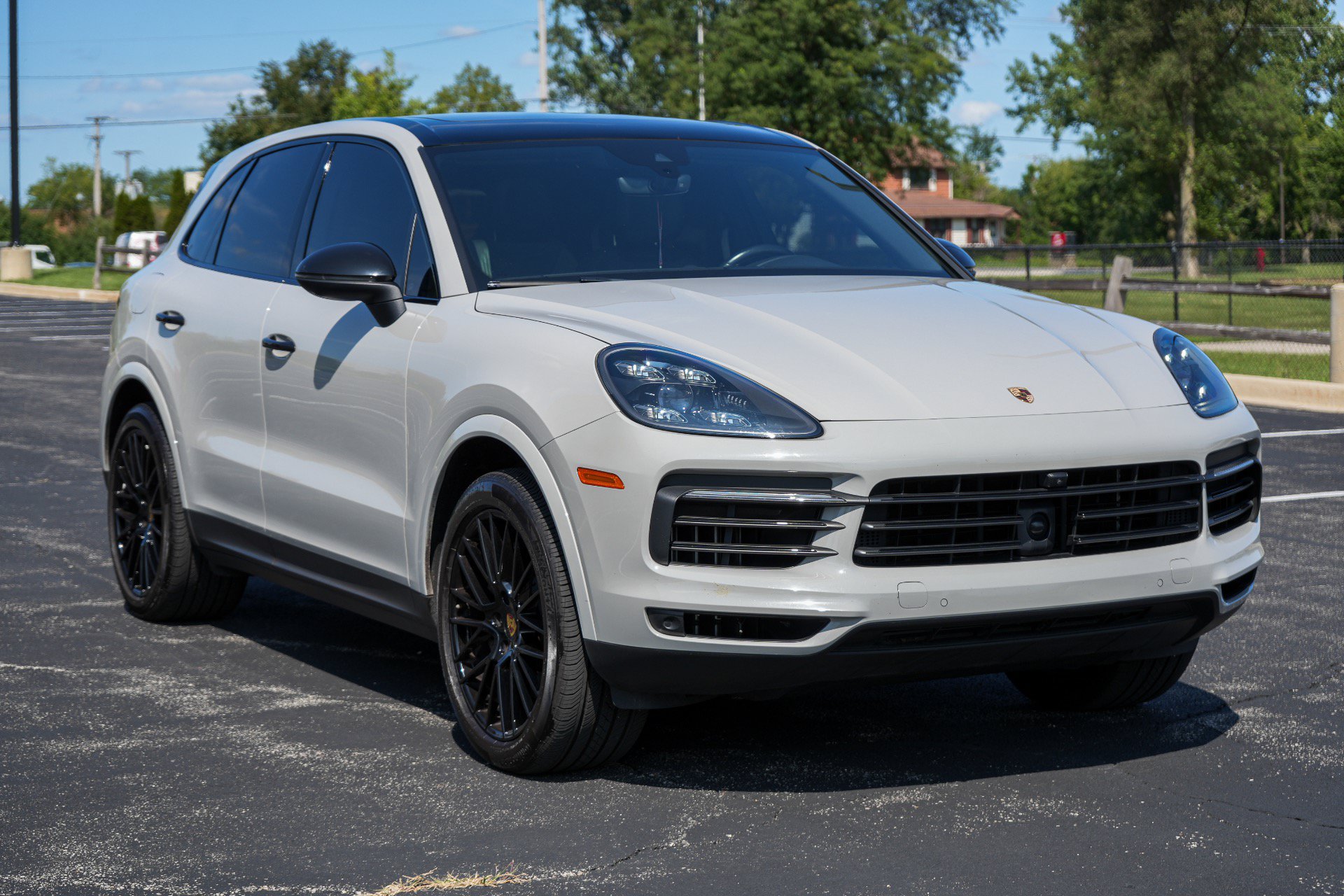Used 2021 Porsche Cayenne S w/ Premium Package Plus AWD/4WD image 3