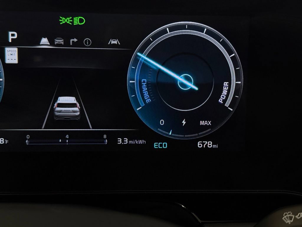 Used 2025 Kia Niro Wind w/ Wind Preserve Package FWD image 17