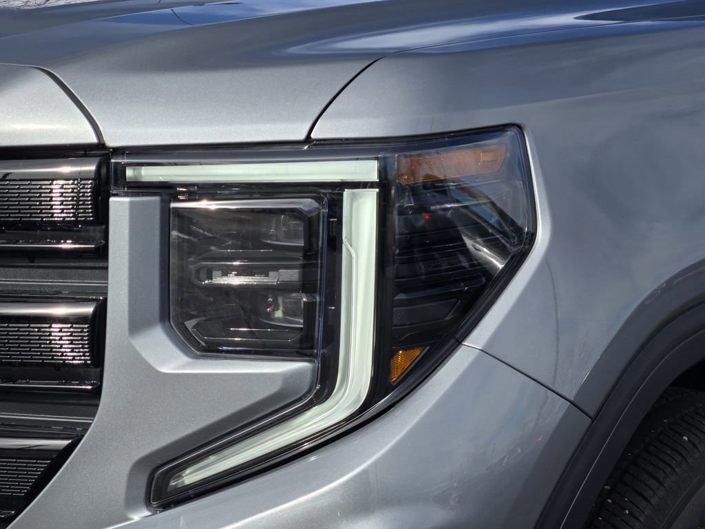Used 2025 GMC Sierra 1500 Elevation image 5