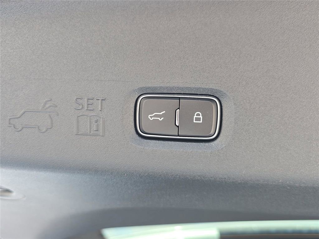 New 2026 Lincoln Navigator L Black Label image 10