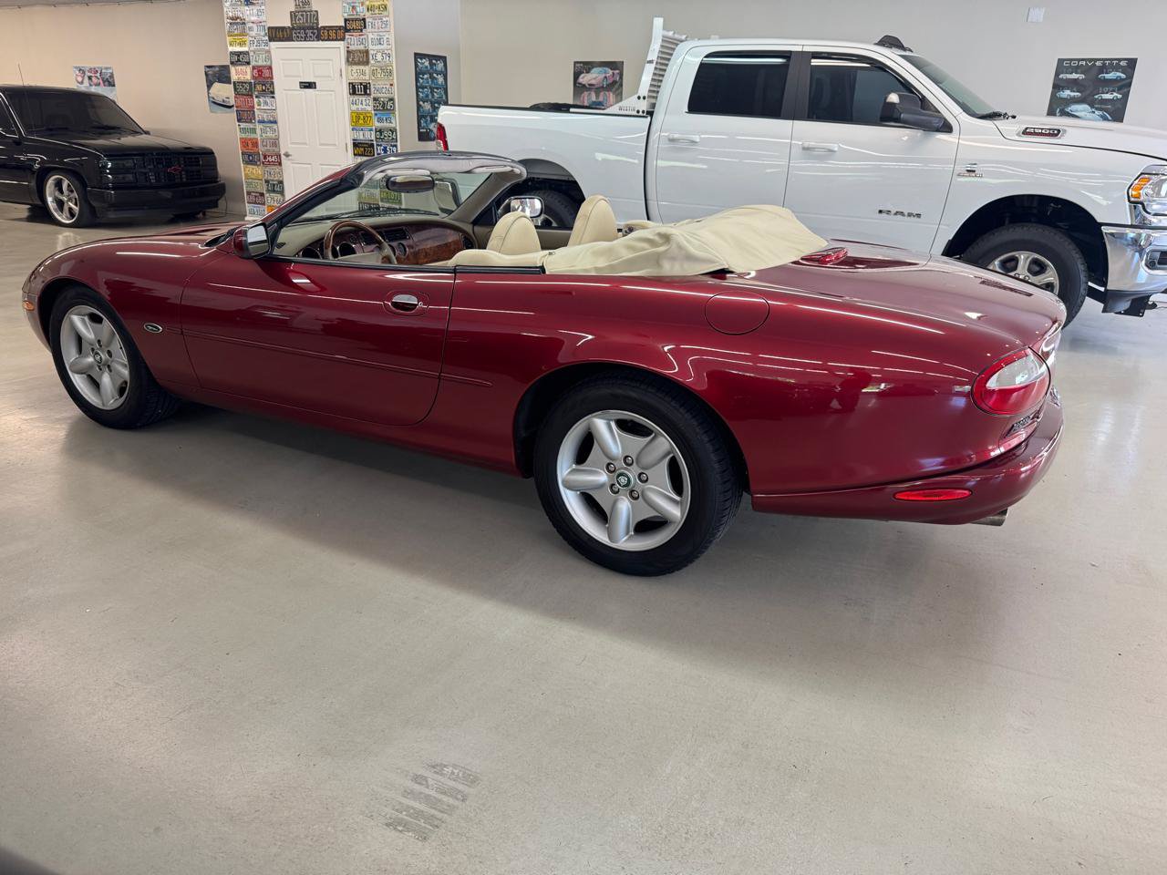Used 1997 Jaguar XK8 Convertible RWD image 39