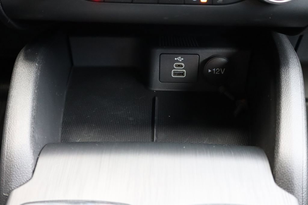 New 2026 Ford Escape ST-Line w/ Cold Weather Package AWD/4WD image 10