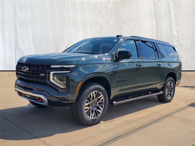 New 2026 Chevrolet Suburban Z71 w/ Comfort Package image 2
