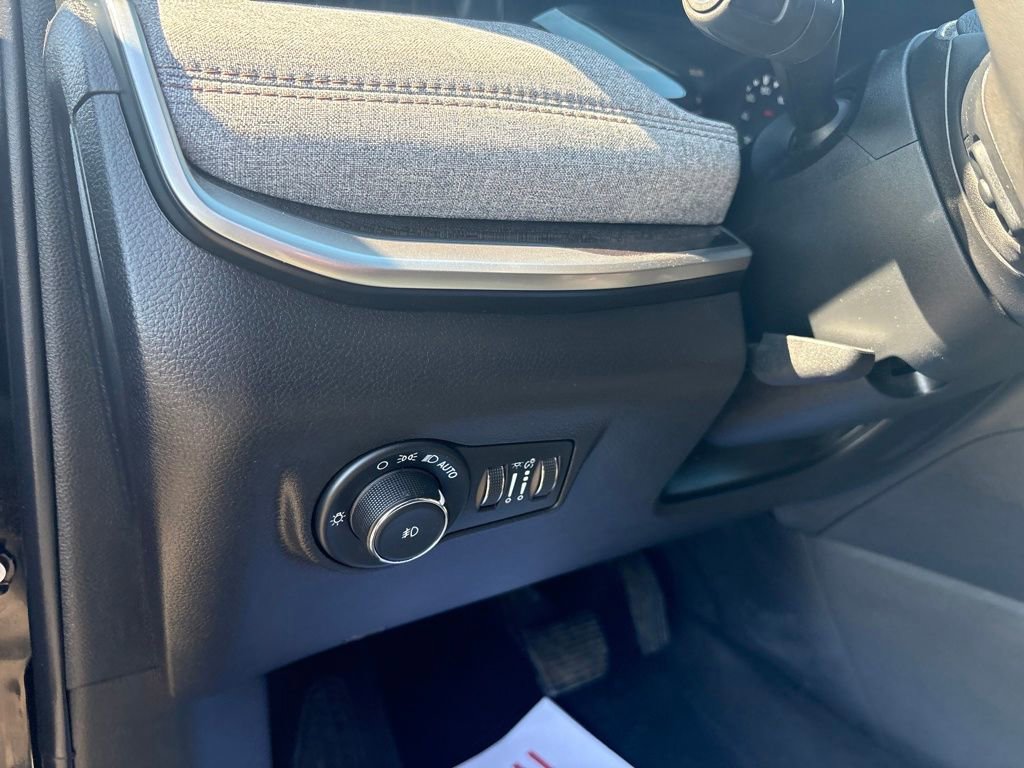 Used 2023 Jeep Compass Latitude w/ Sun and Sound Group image 14