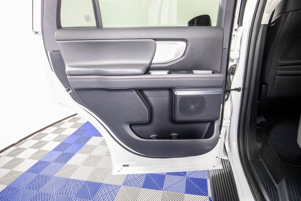 Used 2025 Ford Expedition Active image 15