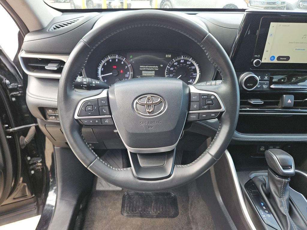 Used 2024 Toyota Highlander LE image 18