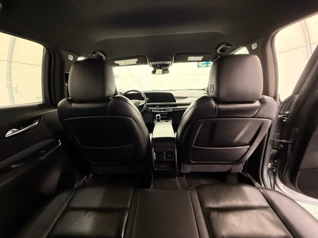 Used 2025 Cadillac XT4 Premium Luxury FWD image 29