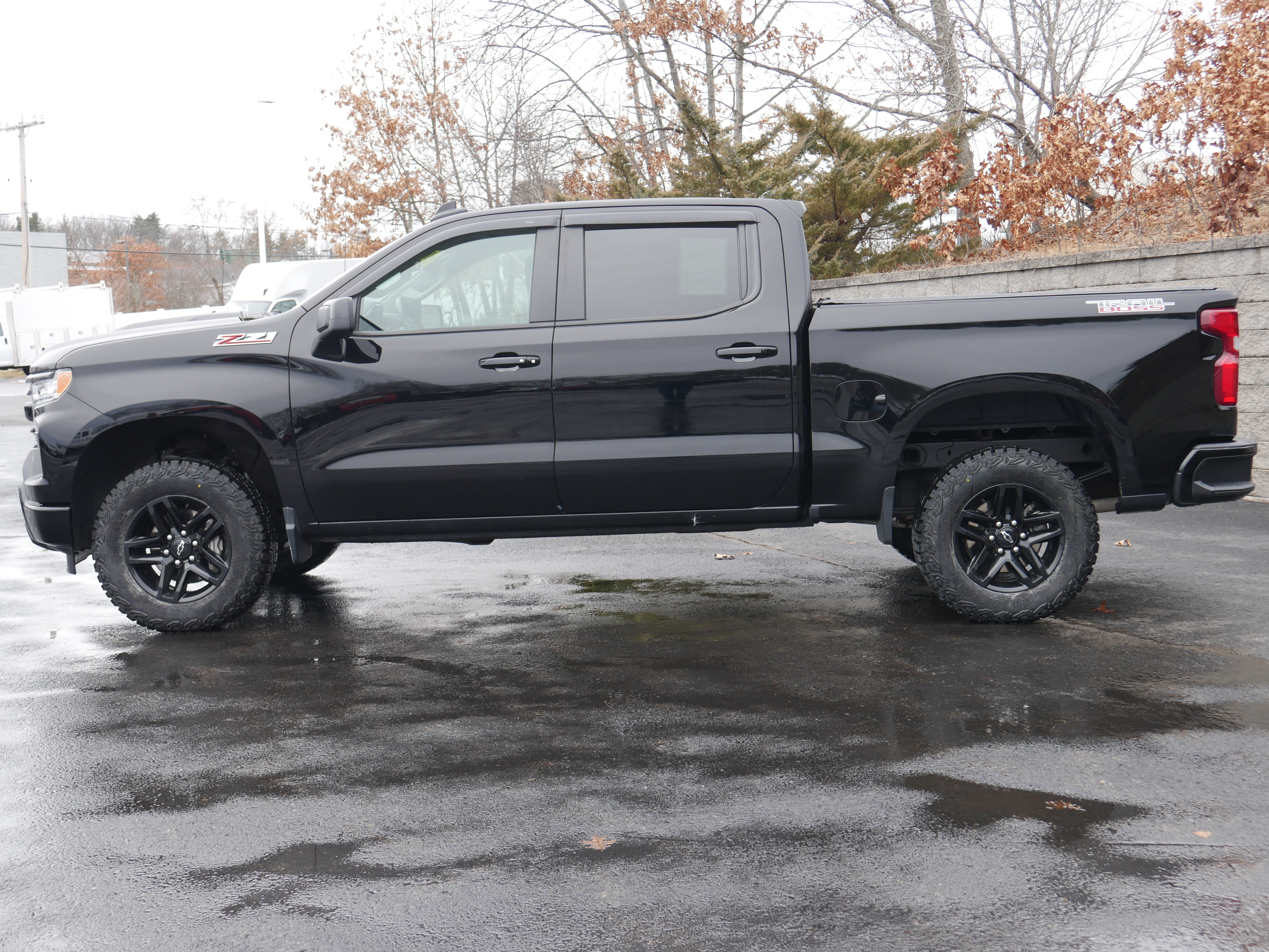 Certified 2024 Chevrolet Silverado 1500 LT Trail Boss AWD/4WD image 3
