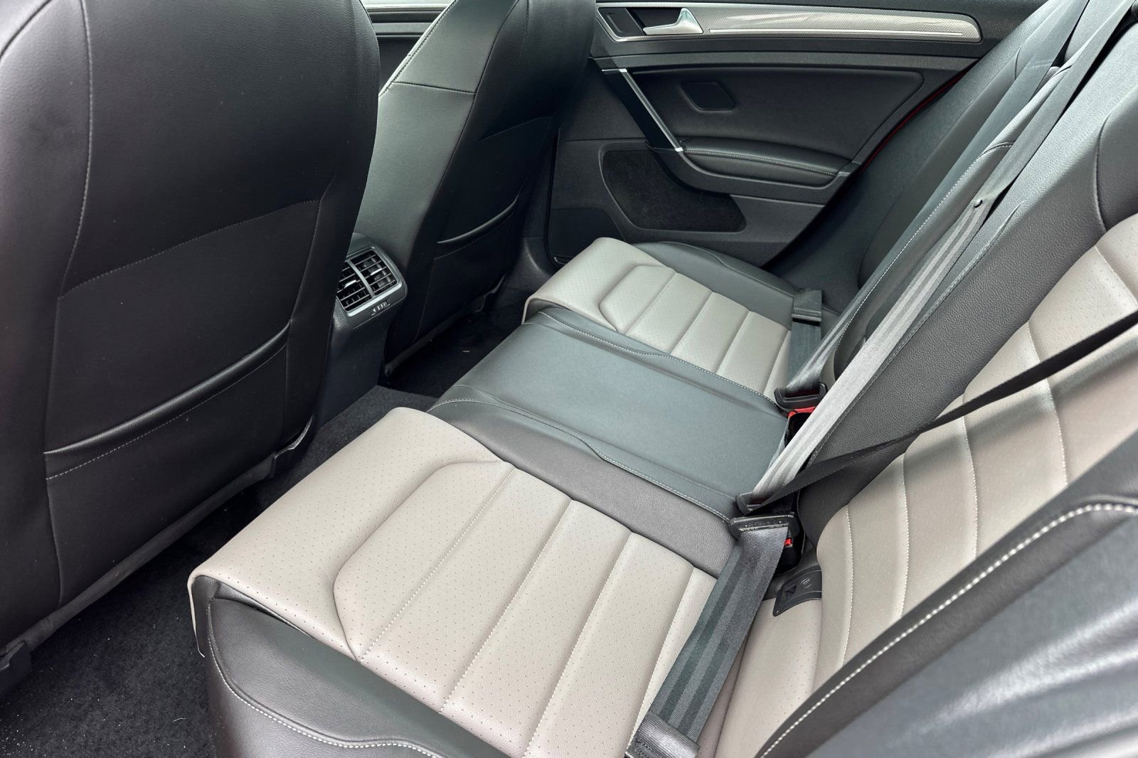 Used 2017 Volkswagen Golf Alltrack S AWD/4WD image 12